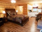 Cottage w/ Queen Bed